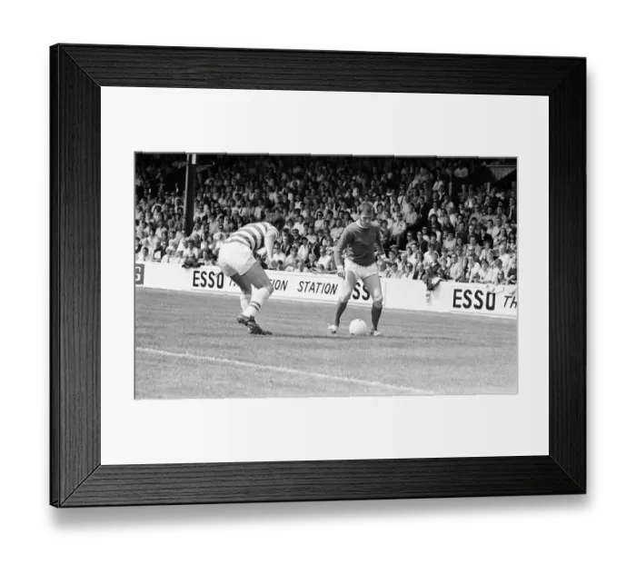 Framed Print : Reading 2-3 Manchester United, Watney Cup match at Elm Park, Saturday 1st August 1970 Framed Print : Reading 2-3 Manchester United, Watney Cup match at Elm Park, Saturday 1st August 1970