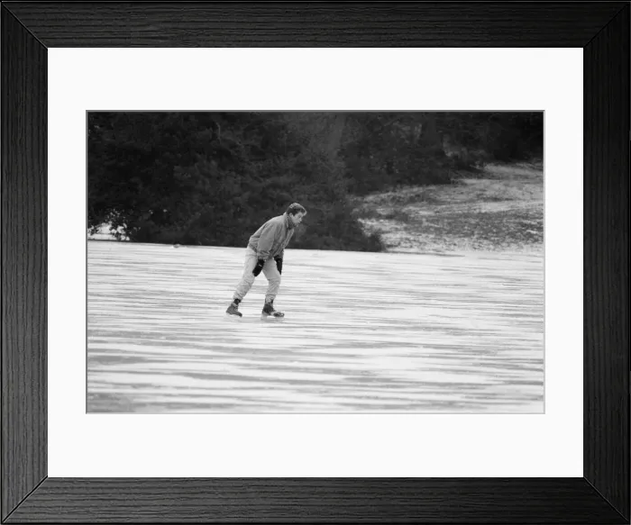 Framed Print : Ice Skating on frozen lake, Sutton Park, Birmingham, England, 17th February 1986 Framed Print : Ice Skating on frozen lake, Sutton Park, Birmingham, England, 17th February 1986