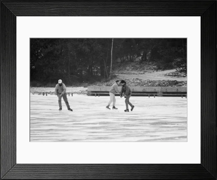 Framed Print : Ice Skating on frozen lake, Sutton Park, Birmingham, England, 17th February 1986 Framed Print : Ice Skating on frozen lake, Sutton Park, Birmingham, England, 17th February 1986