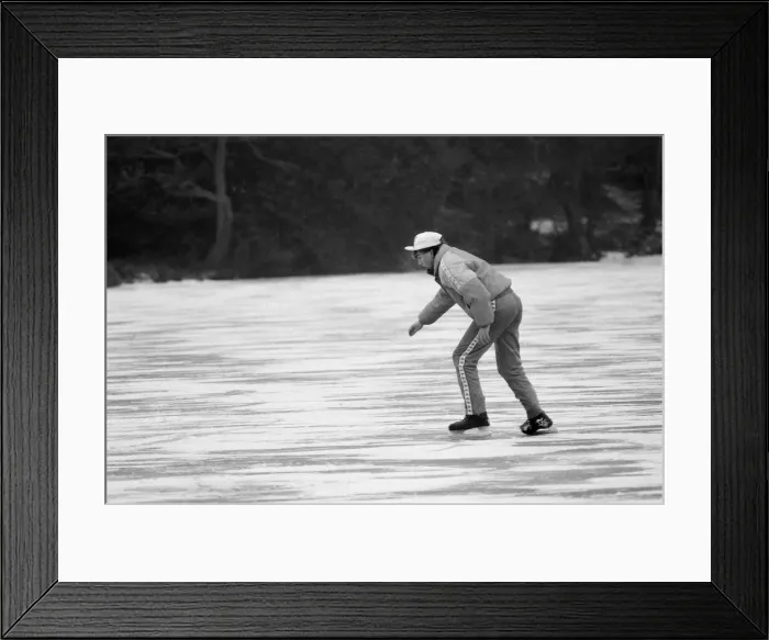 Framed Print : Ice Skating on frozen lake, Sutton Park, Birmingham, England, 17th February 1986 Framed Print : Ice Skating on frozen lake, Sutton Park, Birmingham, England, 17th February 1986