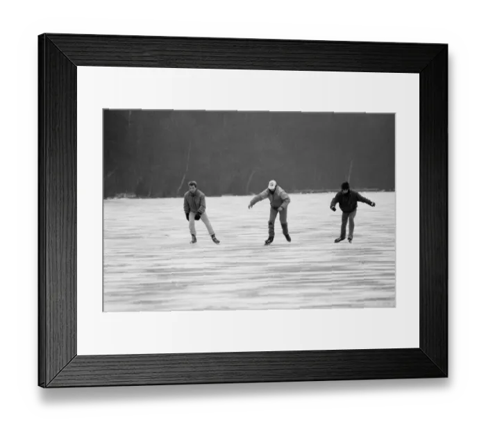 Framed Print : Ice Skating on frozen lake, Sutton Park, Birmingham, England, 17th February 1986 Framed Print : Ice Skating on frozen lake, Sutton Park, Birmingham, England, 17th February 1986