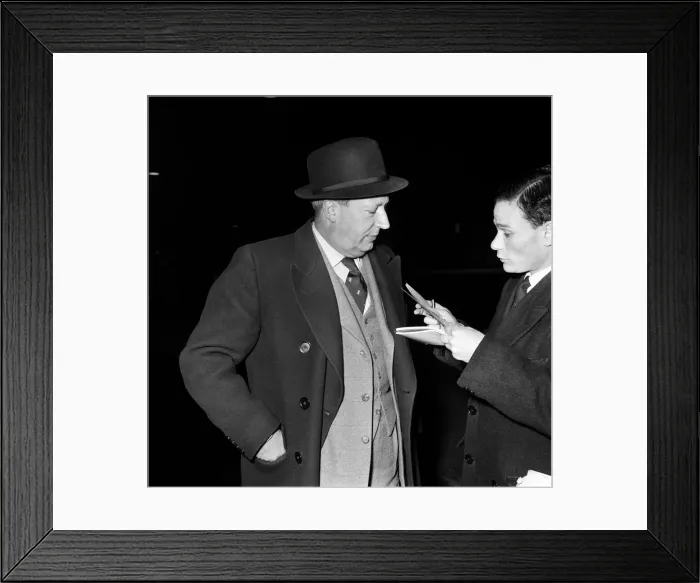 Framed Print : Mr Edward Heath, Lord Privy Seal, pictured at Paddington Station on his arrival from