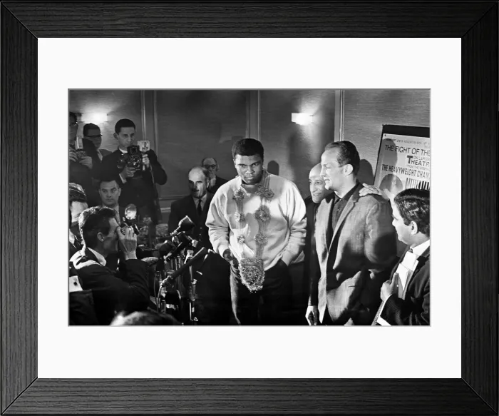 Framed Print : American world champion heavyweight boxer Muhammad Ali (formerly Cassius Clay