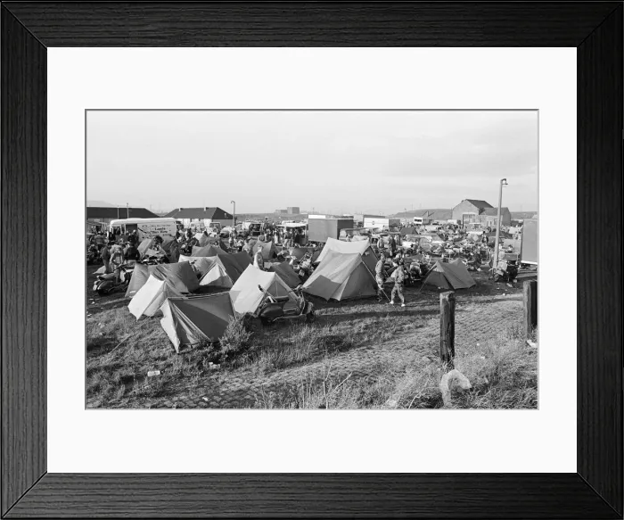 Framed Print : They rode Vespas and Lambrettas, they loved groups like the Small Faces and The Who Framed Print : They rode Vespas and Lambrettas, they loved groups like the Small Faces and The Who