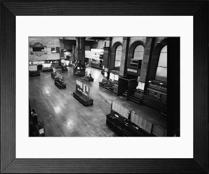 Framed Print : Following the weekend devaluation of the pound the London Stock Exchange Framed Print : Following the weekend devaluation of the pound the London Stock Exchange