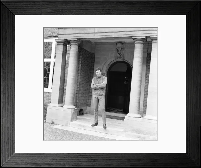Framed Print : Tom Jones, at his new £65, 000 pound home in Weybridge, Surrey, 29th December 1968