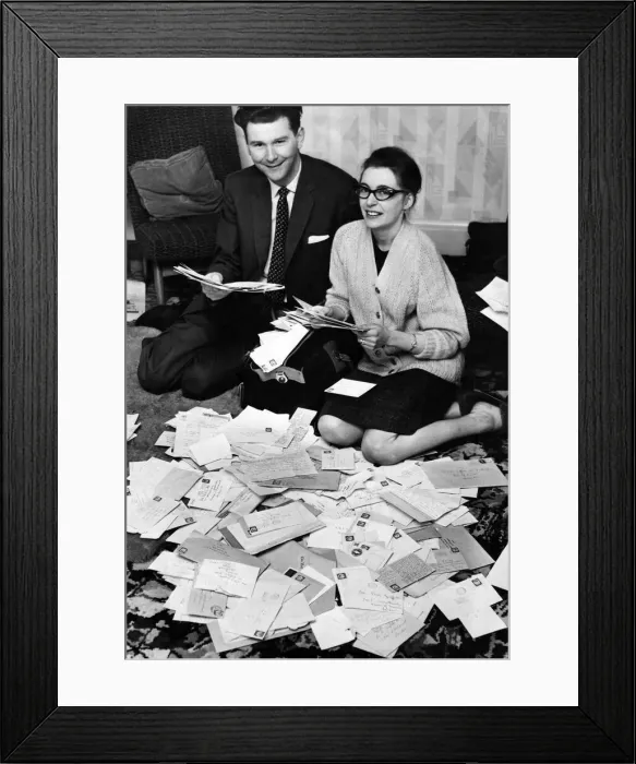 Framed Print : Conservative MP for Smethwick, Peter Griffiths with his wife Mrs Jeannette Griffiths Framed Print : Conservative MP for Smethwick, Peter Griffiths with his wife Mrs Jeannette Griffiths