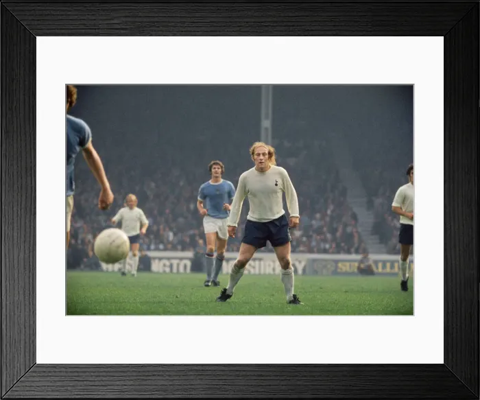 Framed Print : Manchester City 2 v Tottenham Hotspur 1 First Division one match at Maine Road Framed Print : Manchester City 2 v Tottenham Hotspur 1 First Division one match at Maine Road