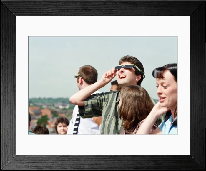 Framed Print : People watching a total solar eclipse at the Civic Centre, Reading. 11th August 1999
