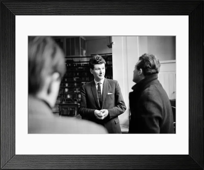 Framed Print : Conservative MP for Smethwick, Peter Griffiths, talking at Kings College, London Framed Print : Conservative MP for Smethwick, Peter Griffiths, talking at Kings College, London