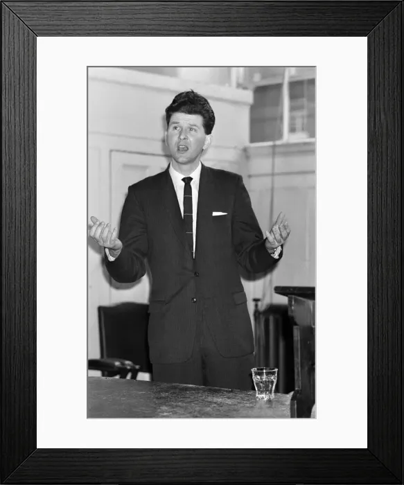 Framed Print : Conservative MP for Smethwick, Peter Griffiths, talking at Kings College, London Framed Print : Conservative MP for Smethwick, Peter Griffiths, talking at Kings College, London