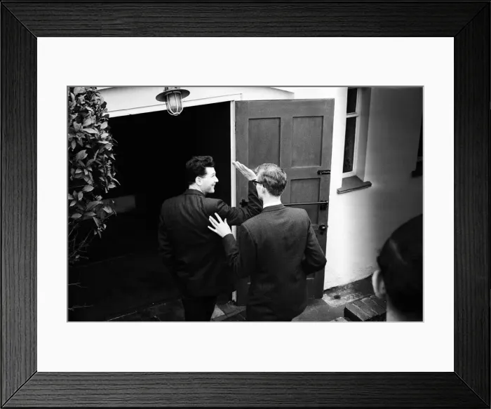 Framed Print : Peter Griffiths, Conservative MP for Smethwick, attending a meeting in Sutton Framed Print : Peter Griffiths, Conservative MP for Smethwick, attending a meeting in Sutton
