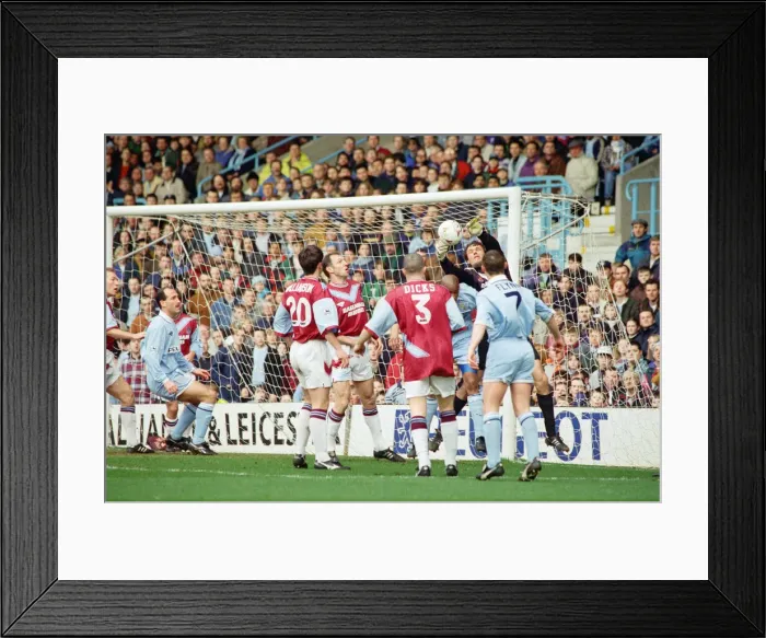 Framed Print : Coventry City 2 v West Ham United 0, Premier League match at Highfield Road Framed Print : Coventry City 2 v West Ham United 0, Premier League match at Highfield Road