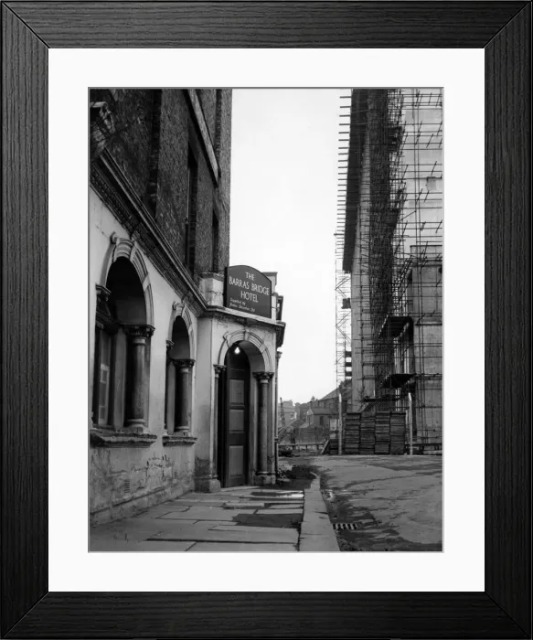 Framed Print : The Barras Bridge Hotel, Public House, in the shadow of the new town hall, Newcastle Framed Print : The Barras Bridge Hotel, Public House, in the shadow of the new town hall, Newcastle