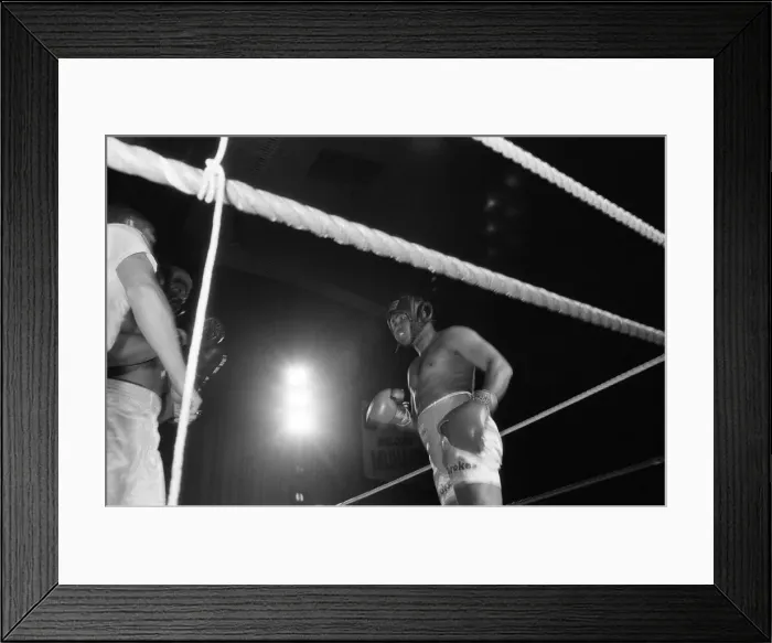 Framed Print : Muhammad Ali at boxing exhibition match in Birmingham. 7th June 1979 Framed Print : Muhammad Ali at boxing exhibition match in Birmingham. 7th June 1979