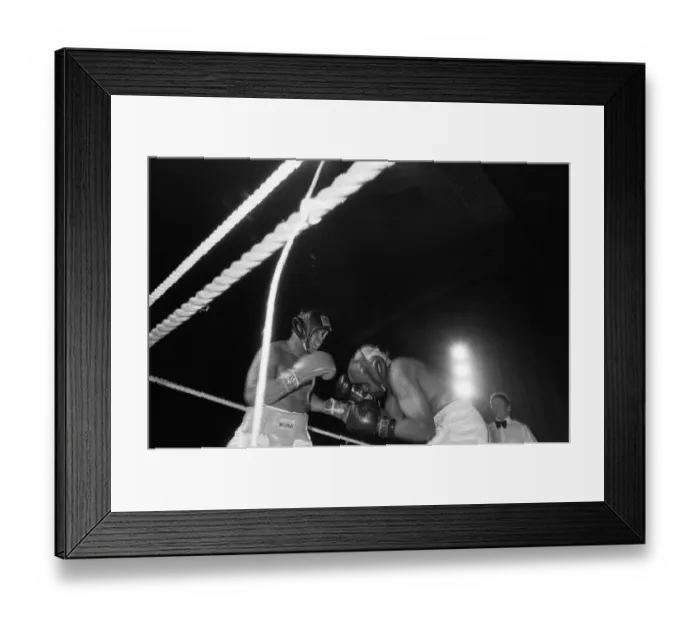 Framed Print : Muhammad Ali at boxing exhibition match in Birmingham. 7th June 1979