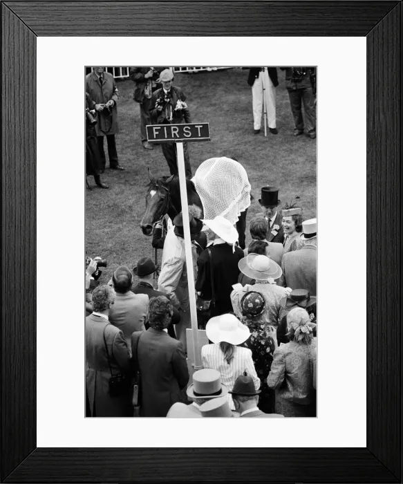 Framed Print : Winner of the Ascot Gold Cup, four year old Paean, ridden by Steve Cauthen Framed Print : Winner of the Ascot Gold Cup, four year old Paean, ridden by Steve Cauthen