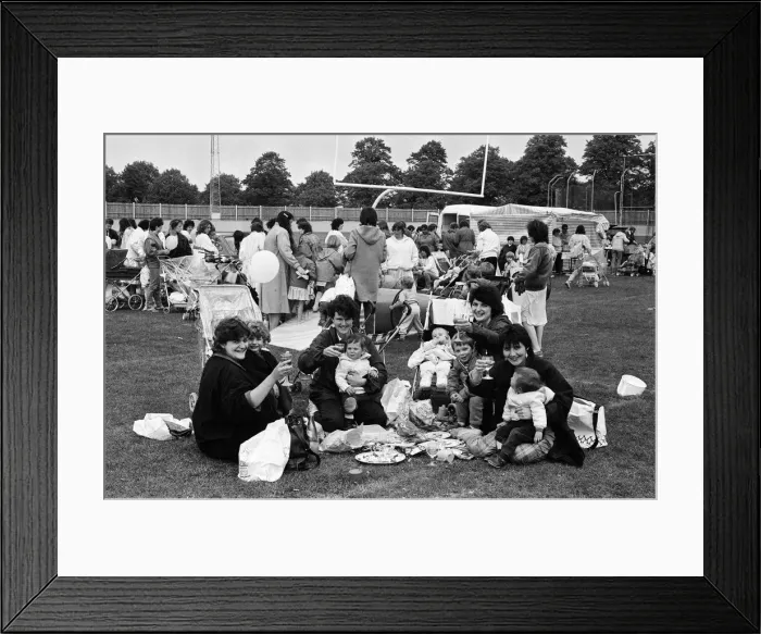 Framed Print : Childrens picnic at Palmer Park, Reading. 20th May 1987 Framed Print : Childrens picnic at Palmer Park, Reading. 20th May 1987