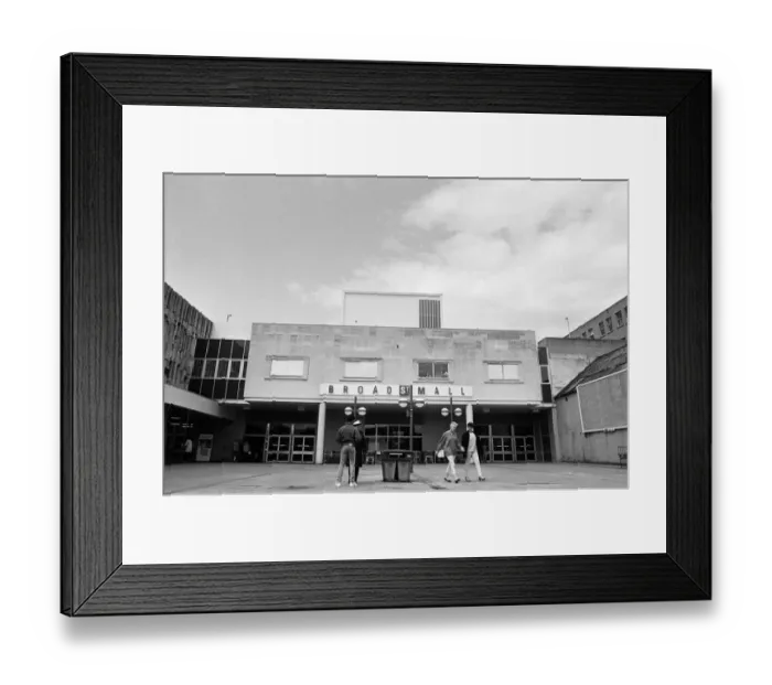 Framed Print : Broad Street Mall, an indoor shopping mall in central Reading. 4th May 1987