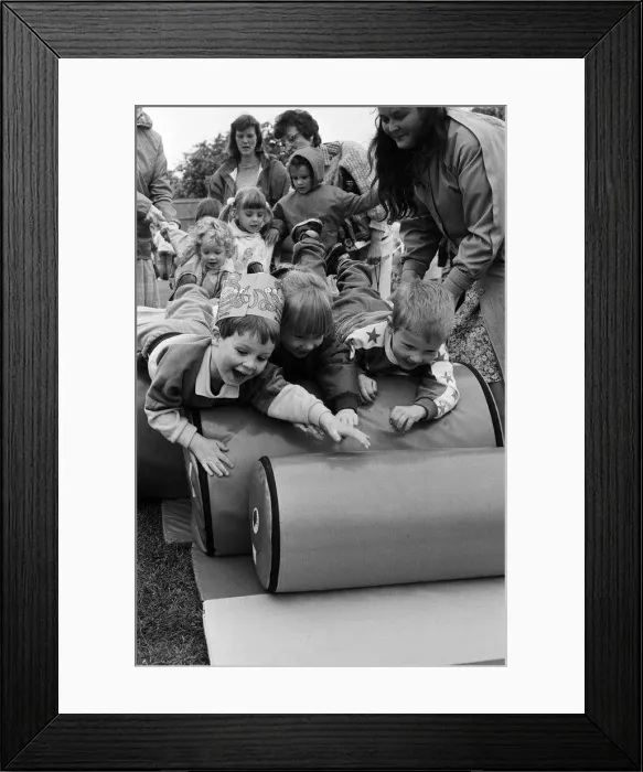 Framed Print : Childrens picnic at Palmer Park, Reading. 20th May 1987 Framed Print : Childrens picnic at Palmer Park, Reading. 20th May 1987