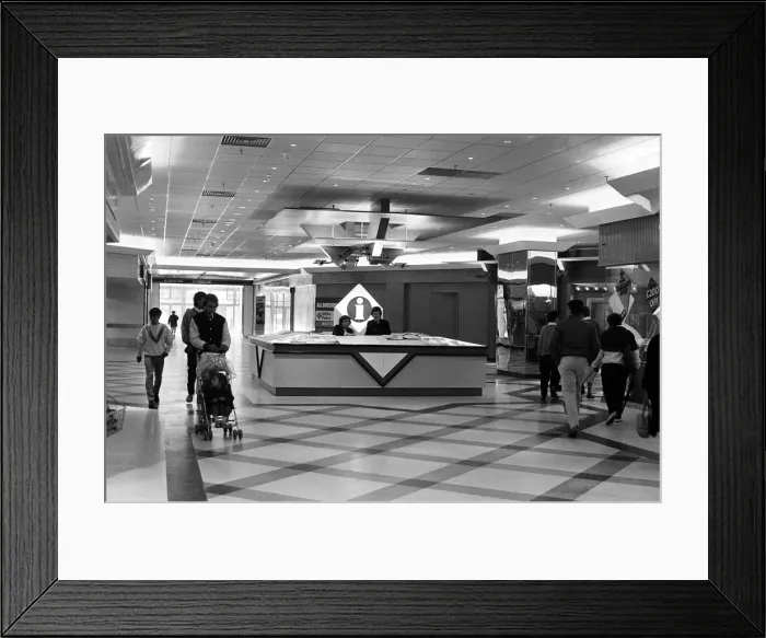 Framed Print : Broad Street Mall, an indoor shopping mall in central Reading. 4th May 1987 Framed Print : Broad Street Mall, an indoor shopping mall in central Reading. 4th May 1987