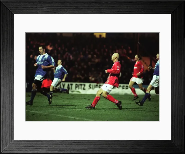Framed Print : Coca Cola Cup Semi Final First Leg, Stockport 0 - 2 Middlesbrough, held at Edgeley Park
