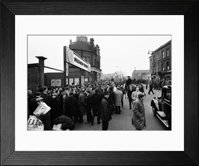 Framed Print : Scenes outside Stamford Bridge stadium half an hour before a match between Chelsea v Framed Print : Scenes outside Stamford Bridge stadium half an hour before a match between Chelsea v