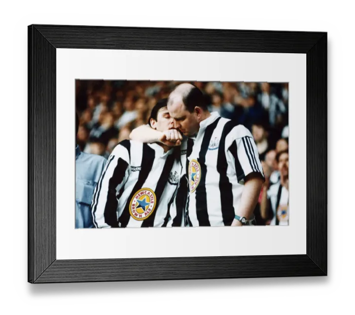 Framed Print : Premier League match at St James Park. Newcastle United 1 v 1 Tottenham Hotspur