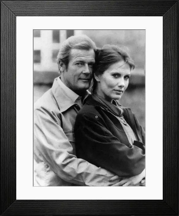 Framed Print : Entertainment: Film: James Bond: Roger Moore and his co-star Maud Adams in the Bond film Framed Print : Entertainment: Film: James Bond: Roger Moore and his co-star Maud Adams in the Bond film
