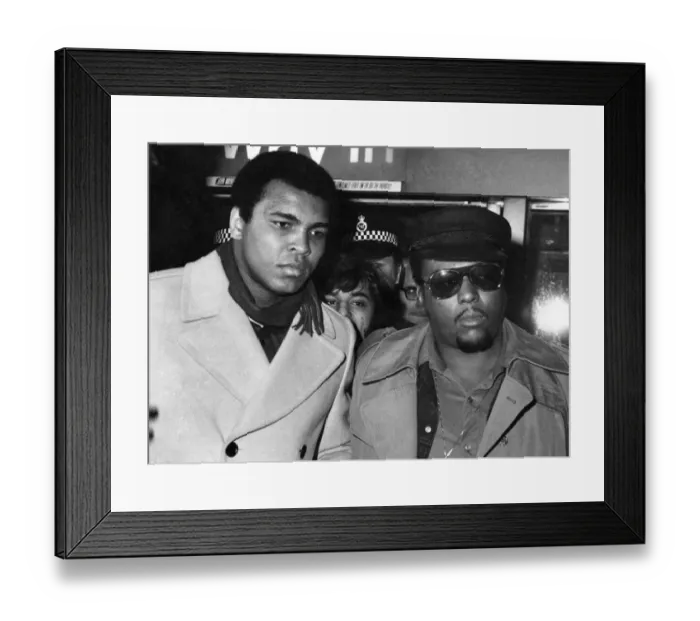 Framed Print : World heavyweight boxing champion Muhammad Ali arrived in London on a two-day visit Framed Print : World heavyweight boxing champion Muhammad Ali arrived in London on a two-day visit