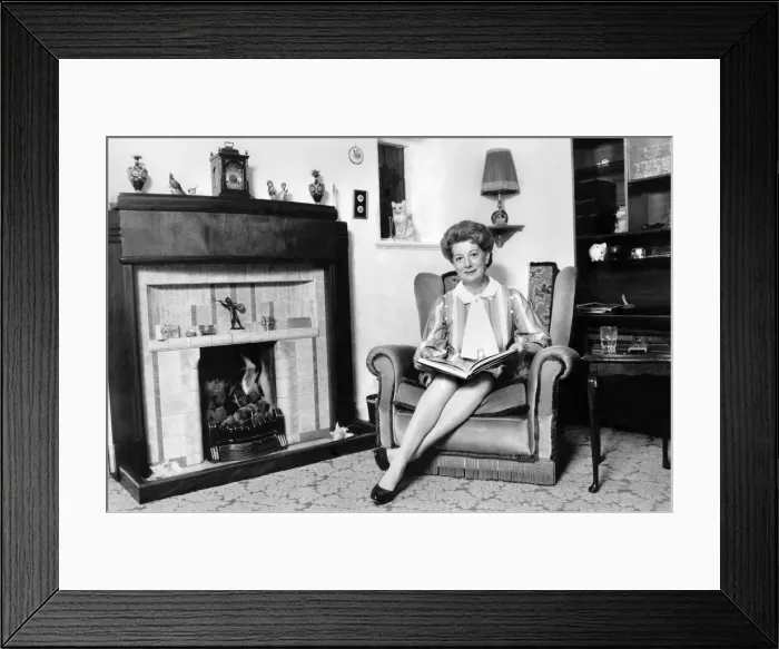 Framed Print : As millions of fans await her final appearance in Coronation Street