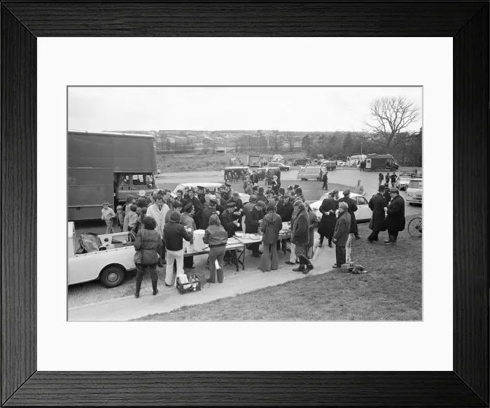 Framed Print : Cast and crew of the movie Offence'have a cup of tea Framed Print : Cast and crew of the movie Offence'have a cup of tea