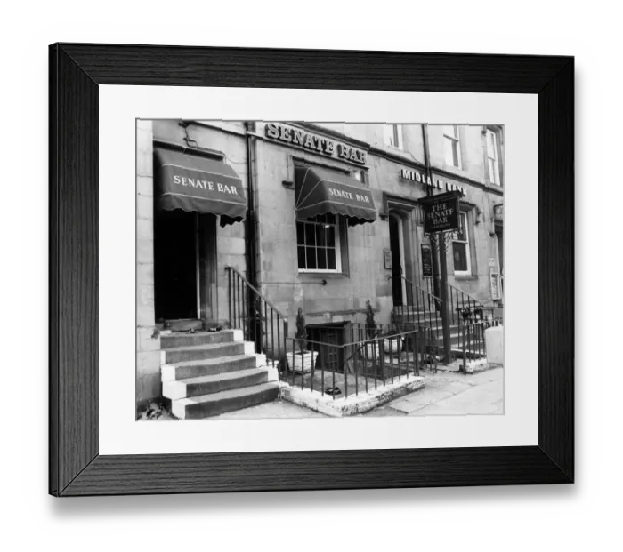 Framed Print : Senate Bar, Public House, Ridley Place, Newcastle, 29th September 1983