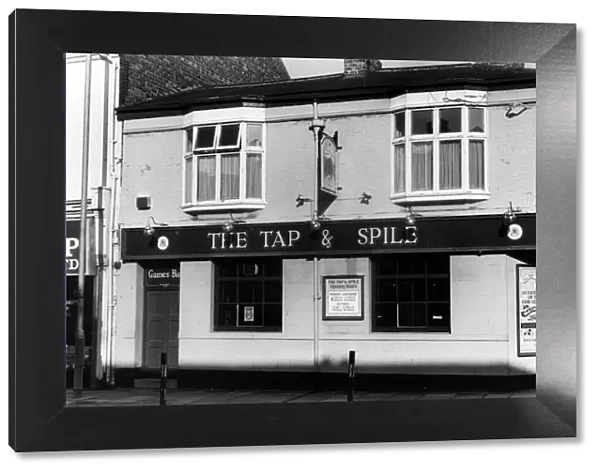 The Tap & Spile, Public House, Shields Road, Newcastle, 5th October 1988