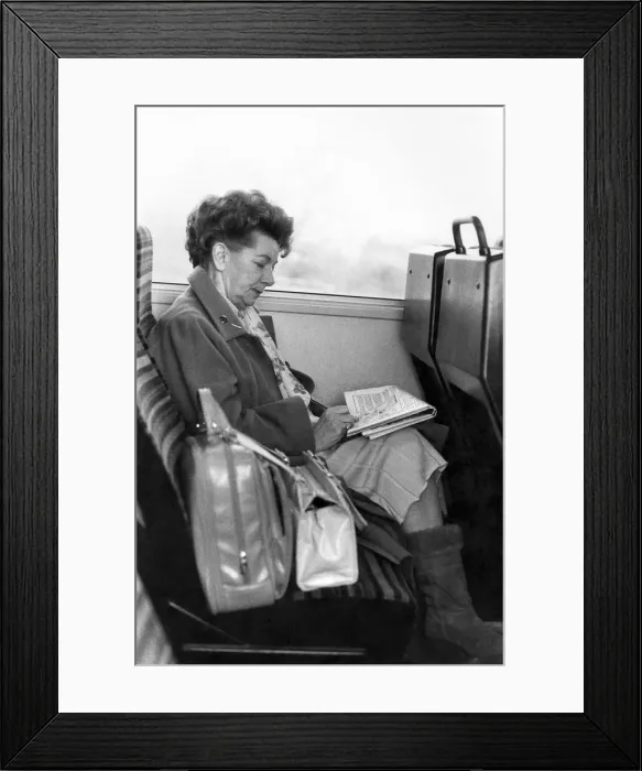 Framed Print : Jean Alexander, Hilda Ogden of Coronation St. commutes between her home town of Southport Framed Print : Jean Alexander, Hilda Ogden of Coronation St. commutes between her home town of Southport