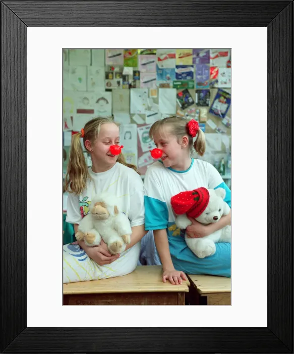 Framed Print : Pupils from Turves Green Girls School in Longbridge who were allowed to dress in night