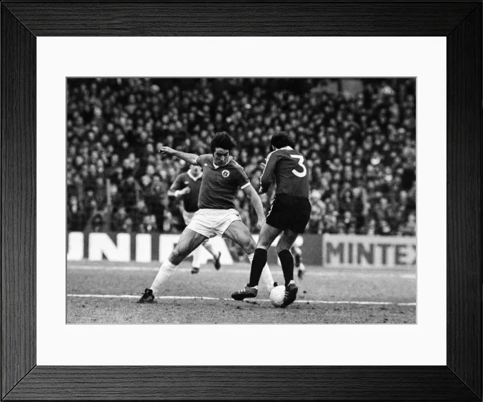 Framed Print : English League Division One match at Goodison Park. Everton 4 v Bristol City 1