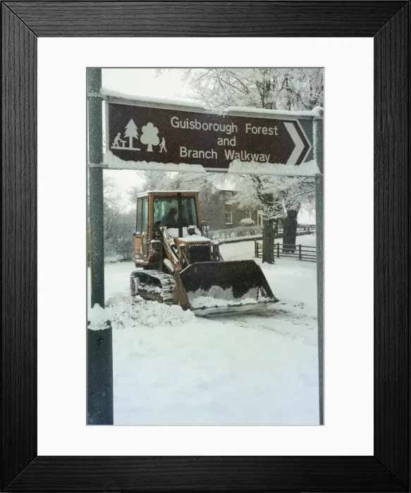 Framed Print : Snow Scenes, Guisborough, Teesside, 22nd February 1994 Framed Print : Snow Scenes, Guisborough, Teesside, 22nd February 1994