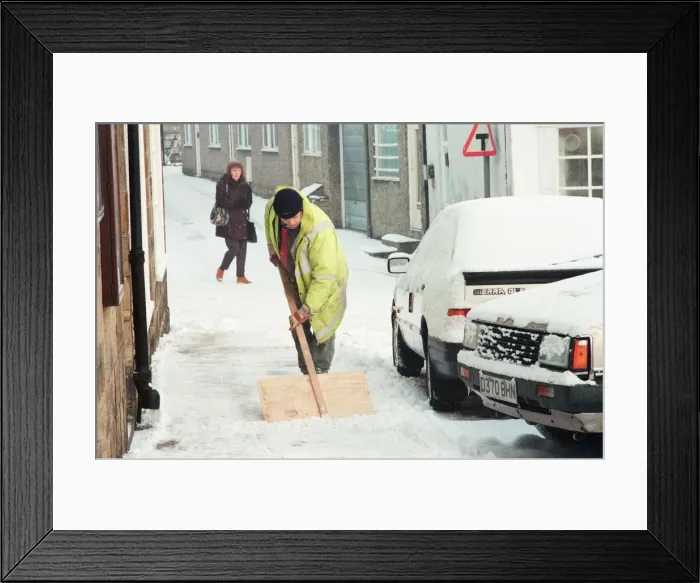 Framed Print : Snow Scenes, Teesside, 22nd February 1994 Framed Print : Snow Scenes, Teesside, 22nd February 1994