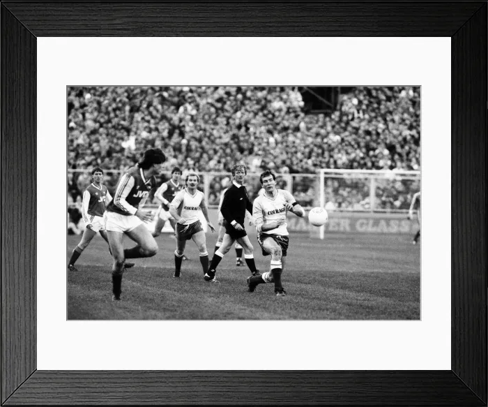 Framed Print : Reading 1-3 Arsenal, FA Cup third round match at Elm Park, Saturday 10th January 1987