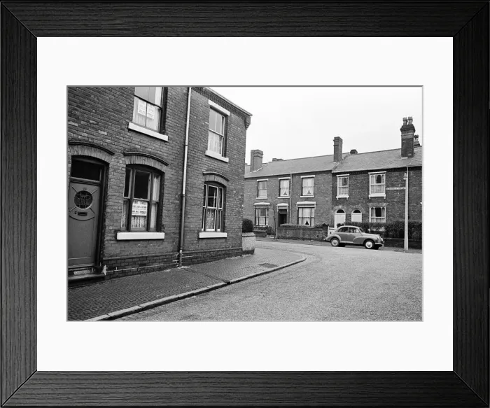 Framed Print : Marshall Street, Smethwick, a town in the Sandwell Metropolitan Borough Framed Print : Marshall Street, Smethwick, a town in the Sandwell Metropolitan Borough