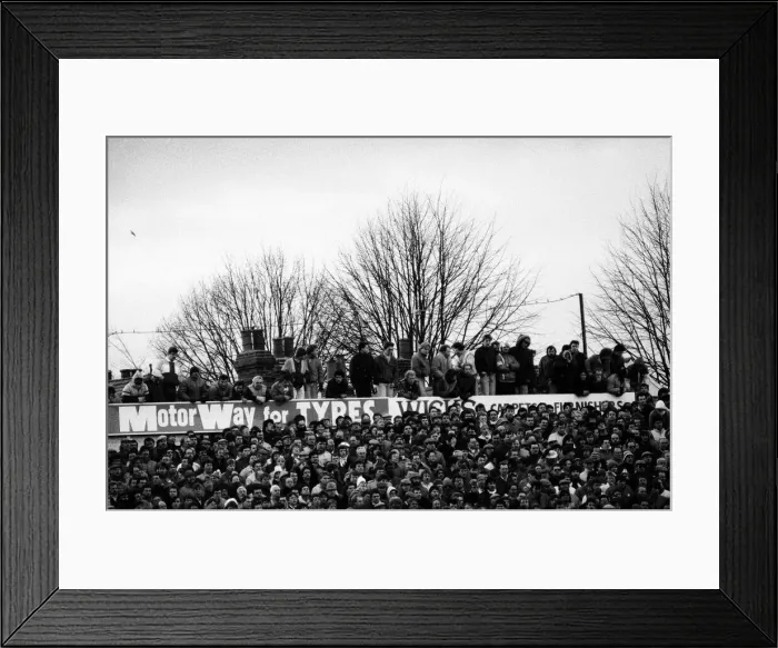 Framed Print : Reading 1-3 Arsenal, FA Cup third round match at Elm Park, Saturday 10th January 1987 Framed Print : Reading 1-3 Arsenal, FA Cup third round match at Elm Park, Saturday 10th January 1987