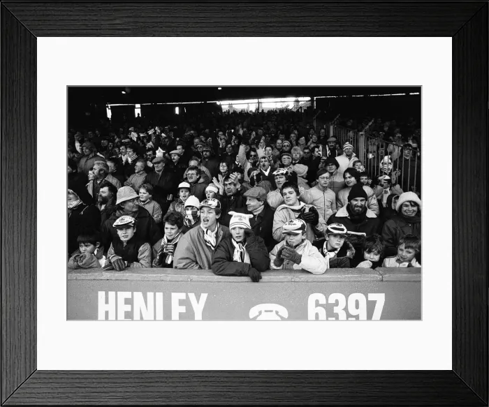 Framed Print : Reading 1-3 Arsenal, FA Cup third round match at Elm Park, Saturday 10th January 1987 Framed Print : Reading 1-3 Arsenal, FA Cup third round match at Elm Park, Saturday 10th January 1987