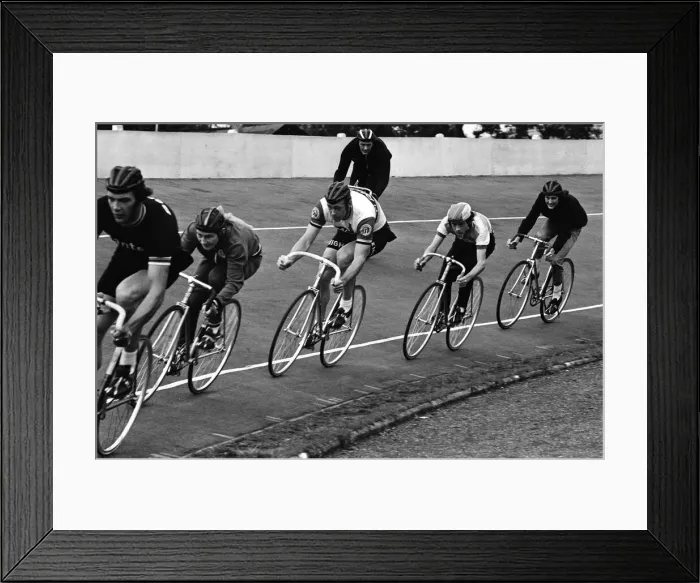Framed Print : Cycling club in Reading, Berkshire. 11th August 1974 Framed Print : Cycling club in Reading, Berkshire. 11th August 1974