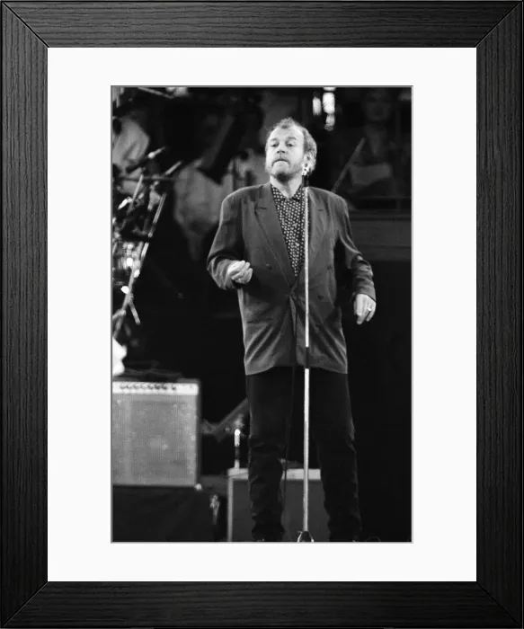 Framed Print : John Lennon Memorial Concert held at Pier Head, Liverpool. Joe Cocker performs Framed Print : John Lennon Memorial Concert held at Pier Head, Liverpool. Joe Cocker performs
