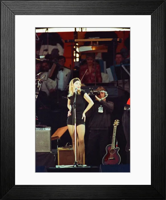 Framed Print : John Lennon Scholarship Concert held at Pier Head, Liverpool. Saturday 5th May 1990