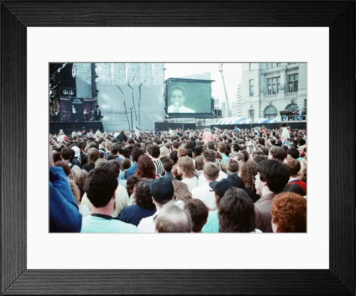 Framed Print : John Lennon Scholarship Concert held at Pier Head, Liverpool. Saturday 5th May 1990