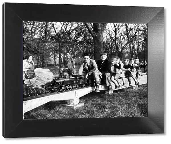 Albert Park Miniature Railway, Middlesbrough, North Yorkshire. 30th March 1967