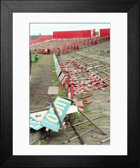 Framed Print : Ayresome Park, the home of Middlesbrough F. C which is due to be demolished following Framed Print : Ayresome Park, the home of Middlesbrough F. C which is due to be demolished following