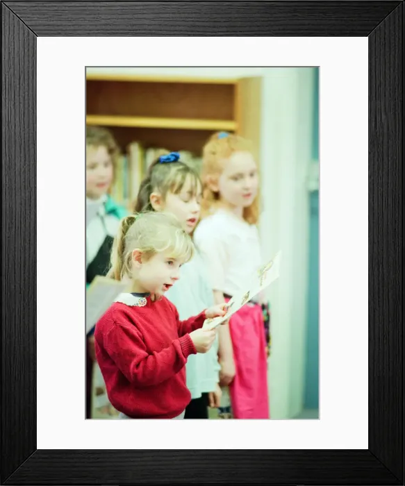 Framed Print : Children from Abingdon Junior School caused quite a stir when they sang Christmas Carols Framed Print : Children from Abingdon Junior School caused quite a stir when they sang Christmas Carols